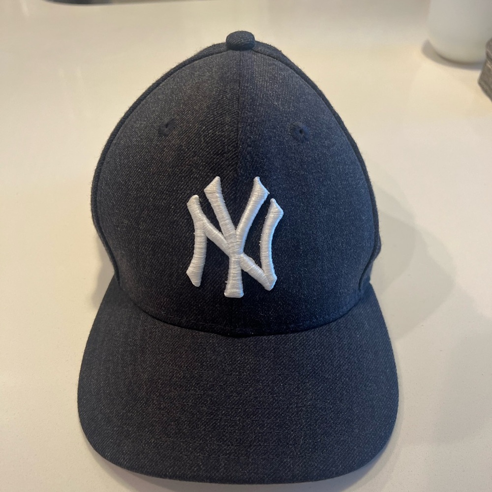 NY Yankees hat.